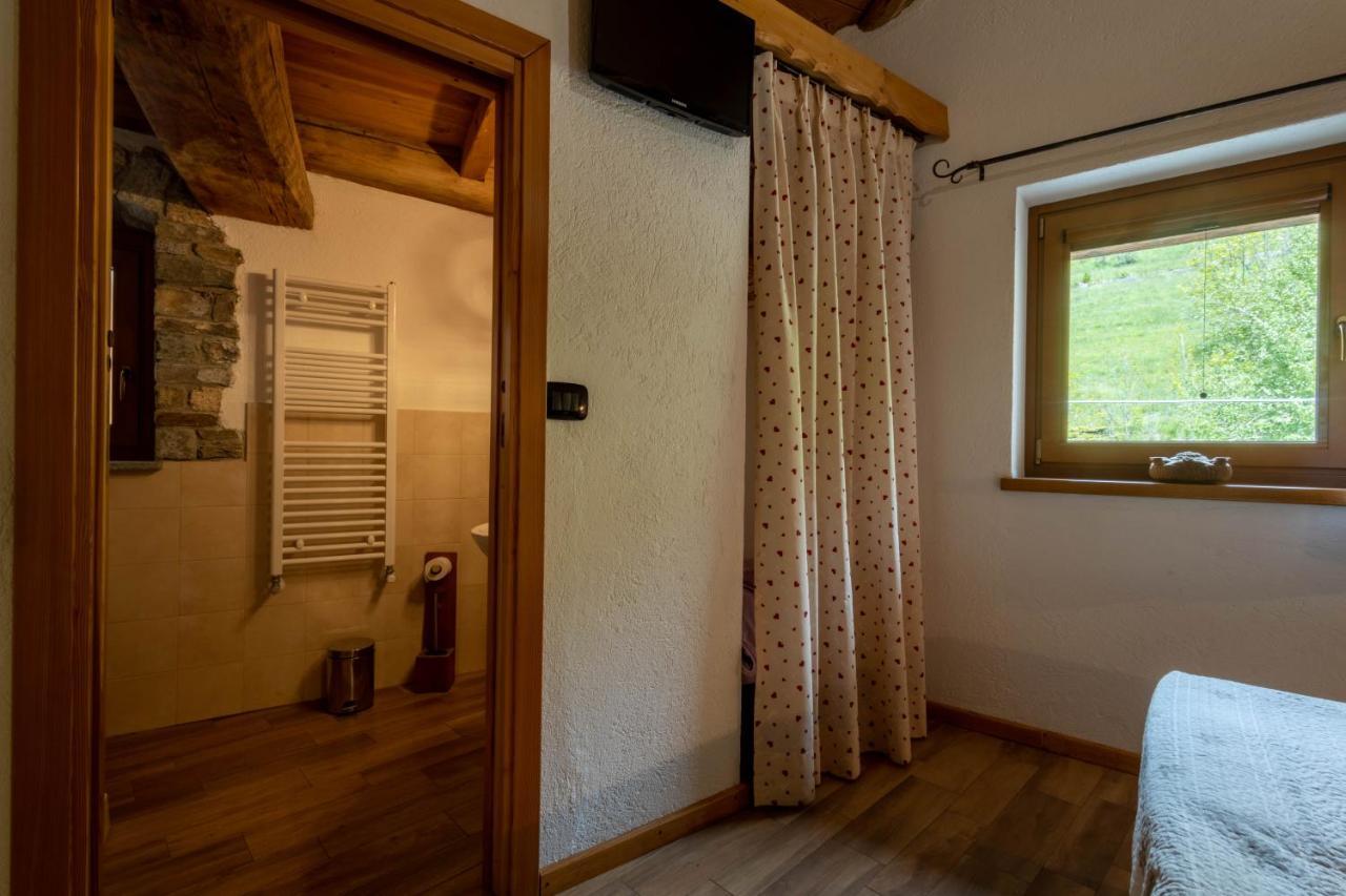 سانت بييرّي Le Vieux Noyer - Appartamenti Al Verde Villaggio Di Rumiod المظهر الخارجي الصورة