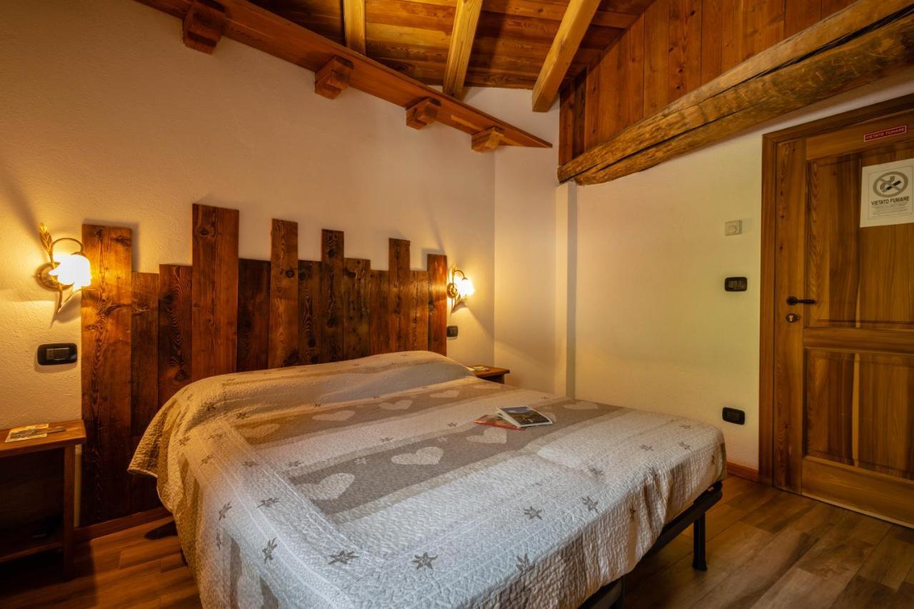 سانت بييرّي Le Vieux Noyer - Appartamenti Al Verde Villaggio Di Rumiod المظهر الخارجي الصورة