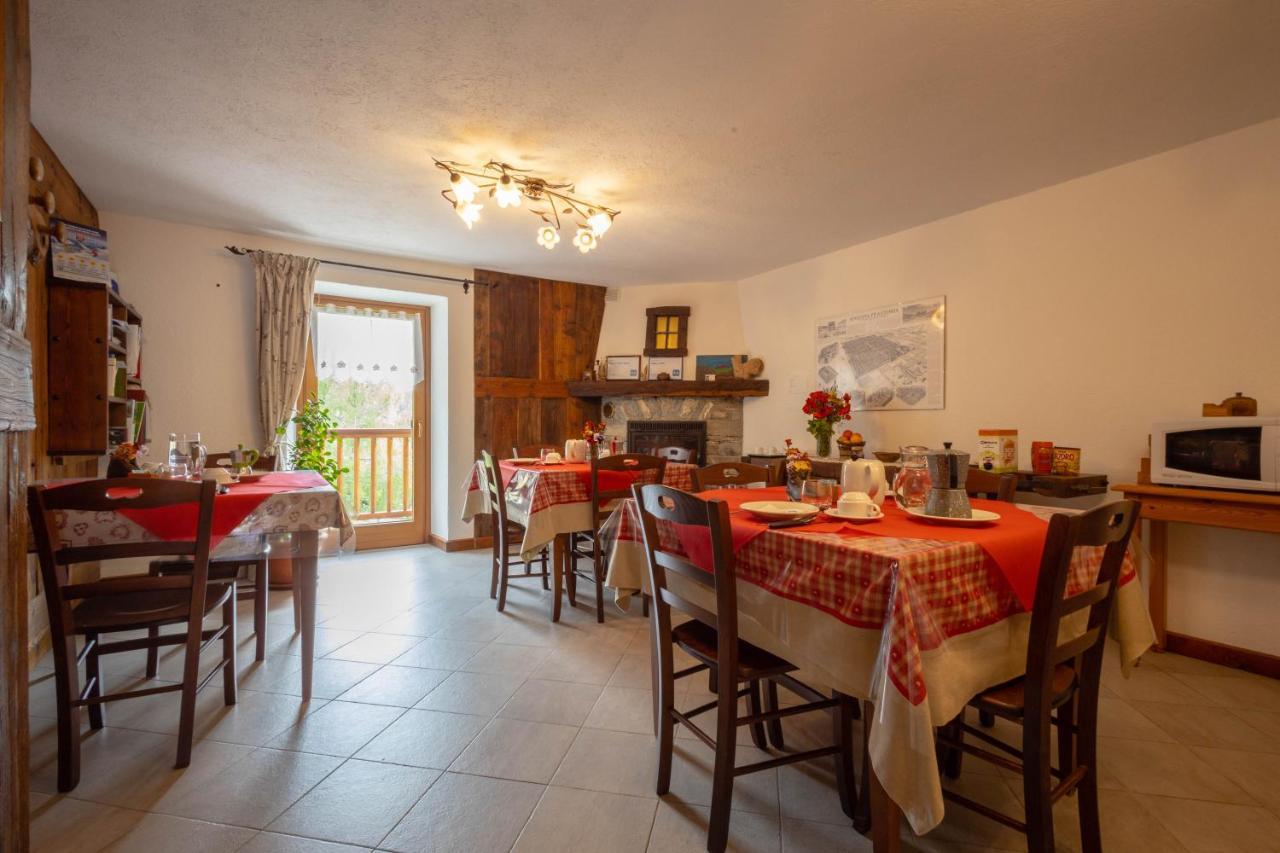 سانت بييرّي Le Vieux Noyer - Appartamenti Al Verde Villaggio Di Rumiod المظهر الخارجي الصورة