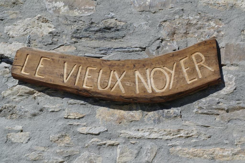 سانت بييرّي Le Vieux Noyer - Appartamenti Al Verde Villaggio Di Rumiod المظهر الخارجي الصورة