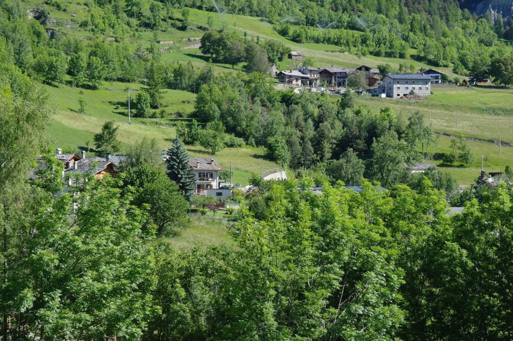 سانت بييرّي Le Vieux Noyer - Appartamenti Al Verde Villaggio Di Rumiod المظهر الخارجي الصورة