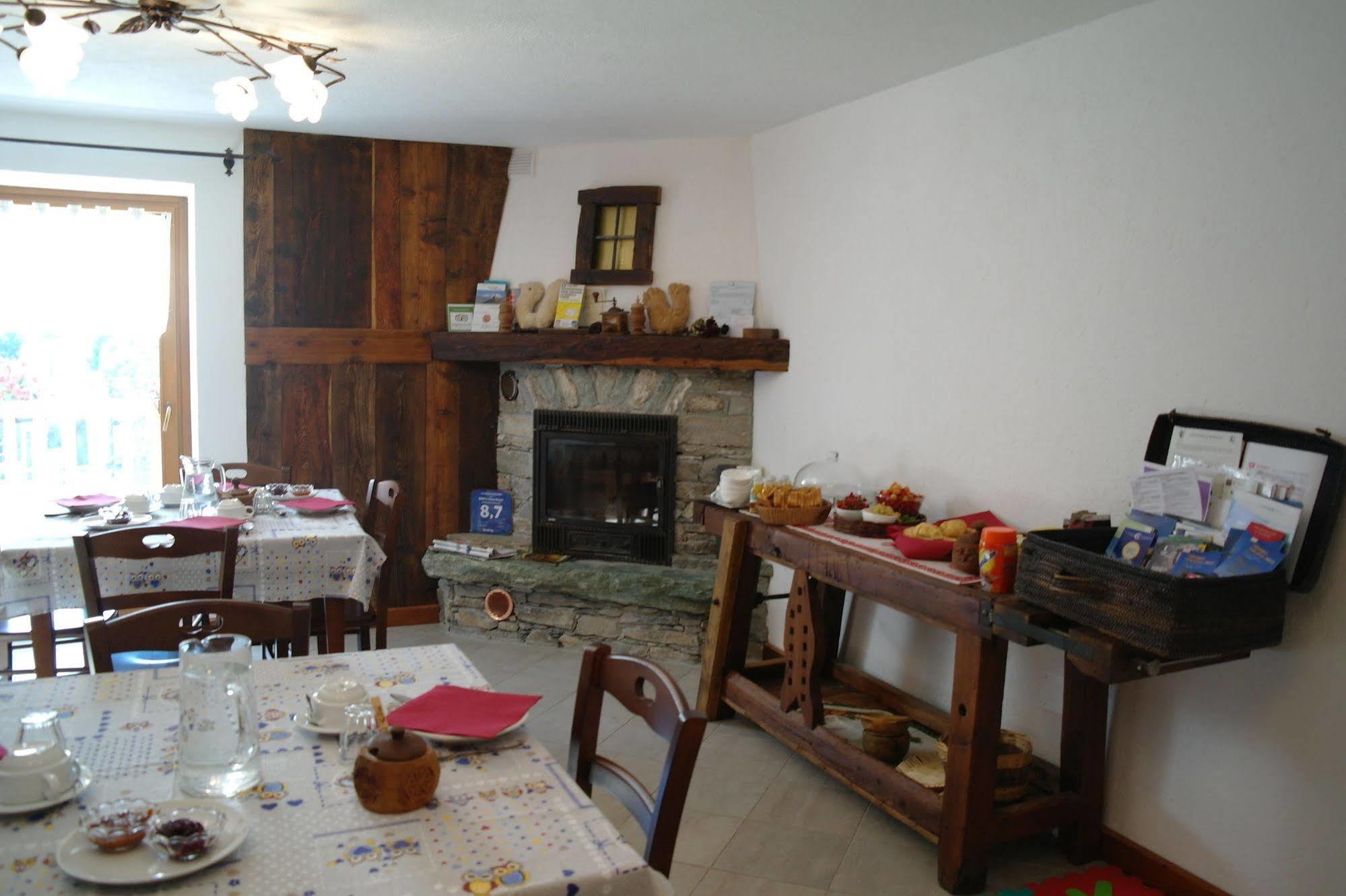سانت بييرّي Le Vieux Noyer - Appartamenti Al Verde Villaggio Di Rumiod المظهر الخارجي الصورة